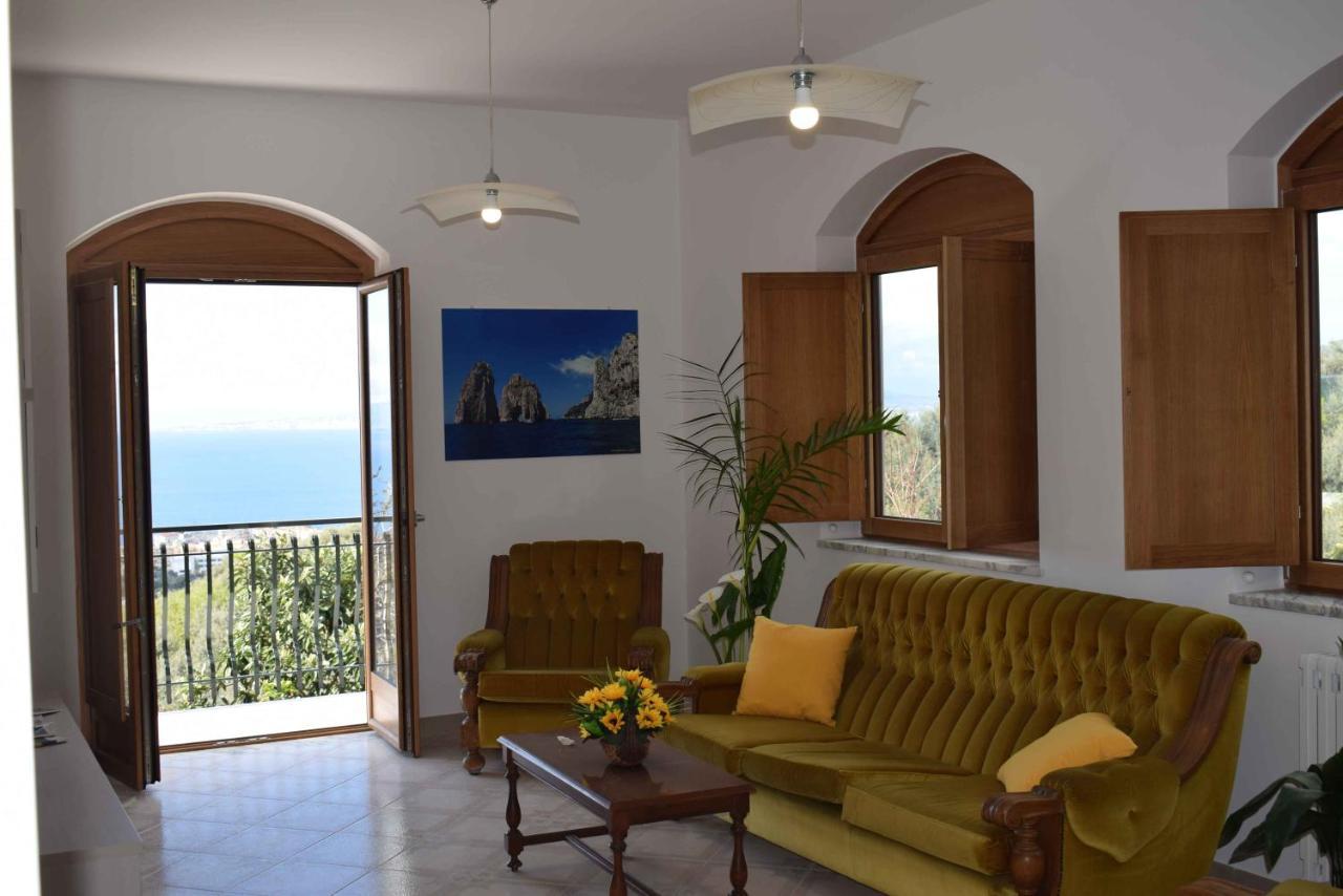 Achille Home B&B Соренто Екстериор снимка