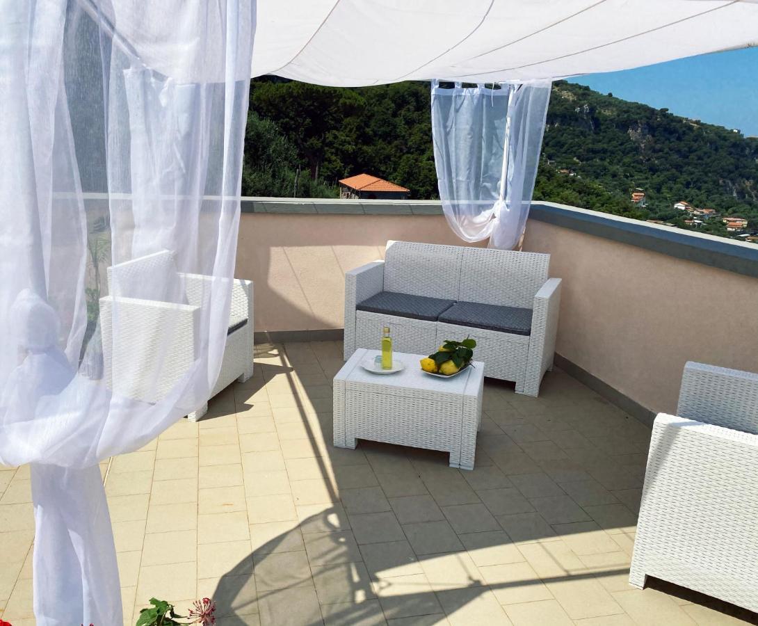 Achille Home B&B Соренто Екстериор снимка